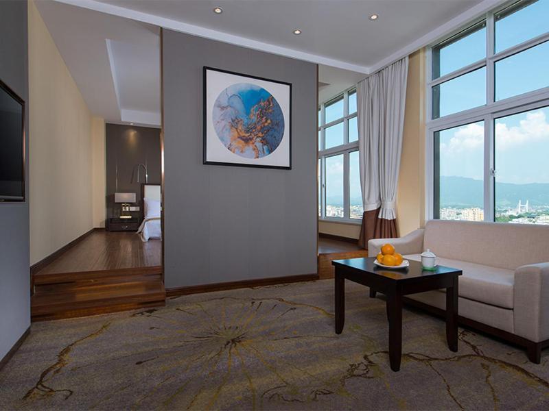Vienna International Hotel Diecai Wanda High Speed ​​Rail Station Guilin Eksteriør billede