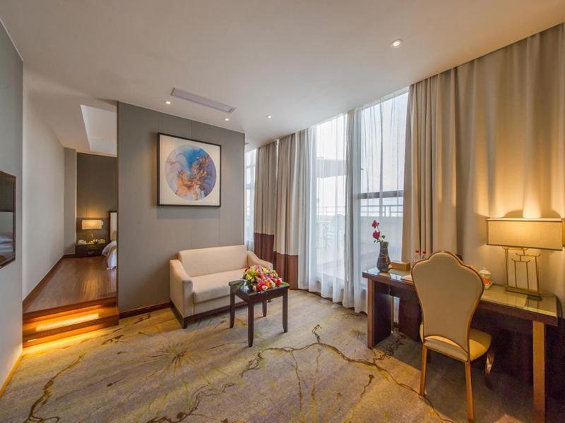 Vienna International Hotel Diecai Wanda High Speed ​​Rail Station Guilin Eksteriør billede