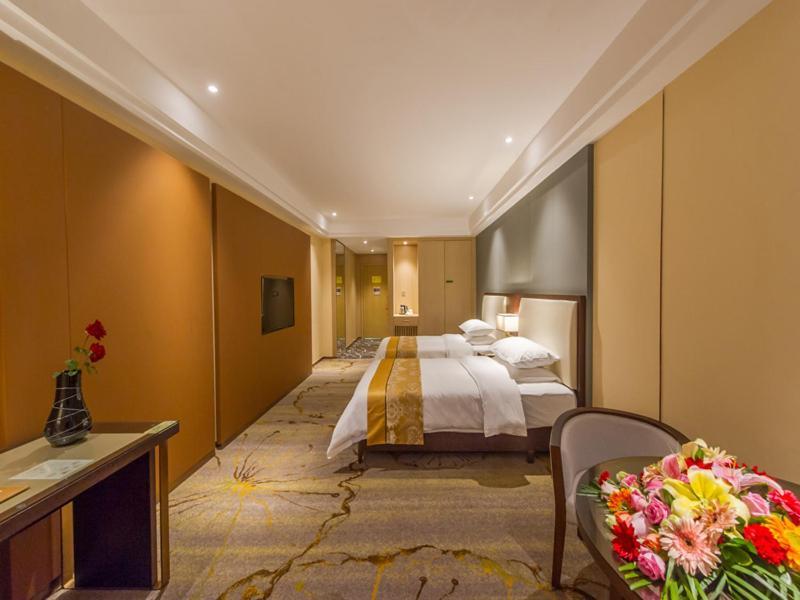 Vienna International Hotel Diecai Wanda High Speed ​​Rail Station Guilin Eksteriør billede